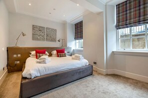 3 bedrooms, iron/ironing board, travel crib, WiFi