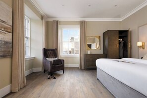 4 bedrooms, iron/ironing board, travel cot, WiFi - Luxury 4 Bedroom Apartment in Glasgow City Centre (Glasgow City)