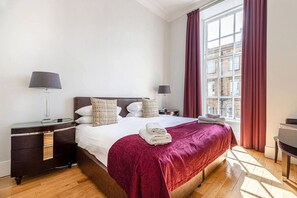 4 chambres, fer et planche à repasser, lit parapluie, Wi-Fi