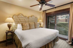 6 bedrooms, iron/ironing board, WiFi, bed sheets