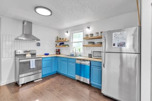 Fridge, microwave, oven, dishwasher