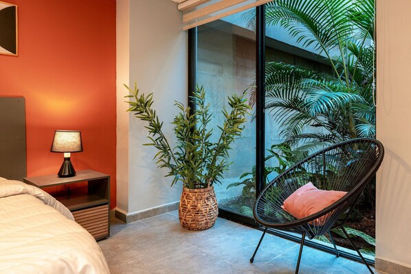 1 bedroom, internet, bed sheets