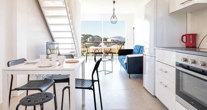 Hyères - Apartment T5 - Sea and salt water view - Refurbished
