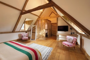 4 chambres, fer et planche à repasser, Wi-Fi, draps fournis