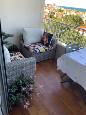 Interior - Breathtaking sea view, 100 m from the beach, 2-room walk-through apartment (Saint-Cyprien)