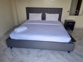 Decoración personalizada, muebles diferentes y wifi gratis 