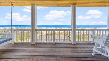 House, Ocean View | Balcony view