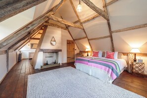6 chambres, fer et planche à repasser, Wi-Fi, draps fournis
