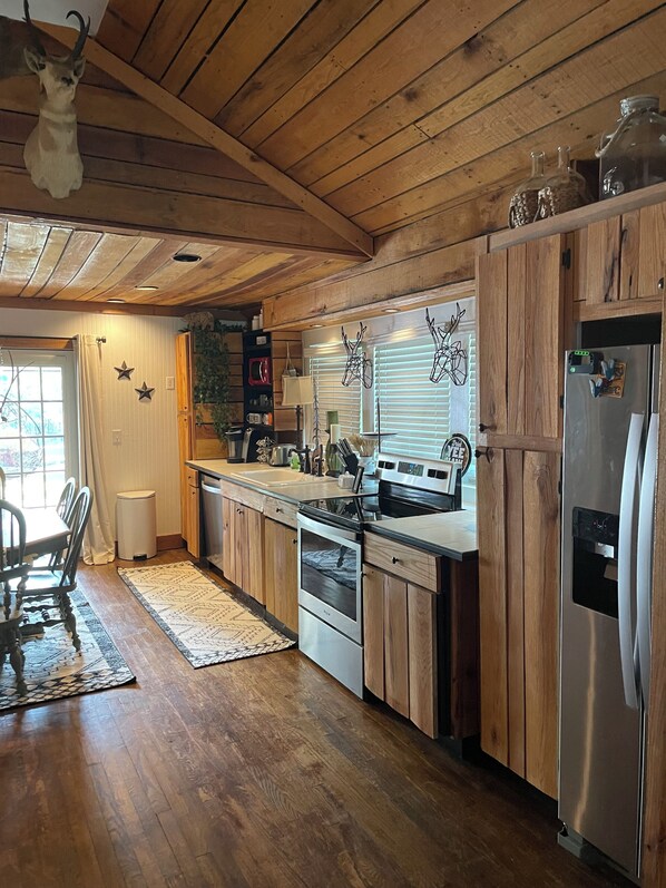 Microwave, oven, stovetop, dishwasher