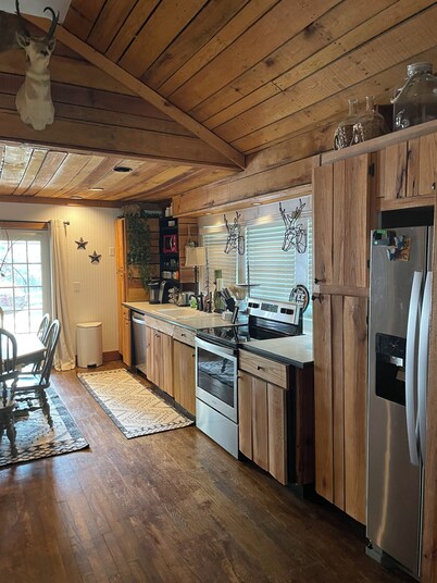 Hartley’s Haven on beautiful Lake Hartwell