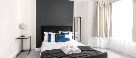 3 chambres, fer et planche à repasser, lit parapluie, Wi-Fi gratuit