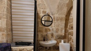 Unclassified image, 2 of 25, button - Rova House (Mardin)
