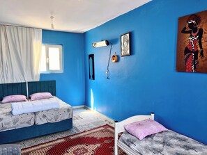 Basic Room (4 Bed) | WiFi (free), bed sheets - Rova House (Mardin)