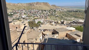 Unclassified image, 4 of 25, button - Rova House (Mardin)