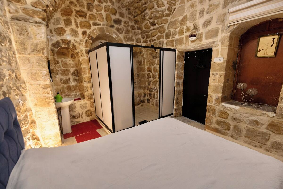 Economy Room, 1 Double Bed | WiFi (free), bed sheets