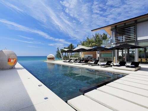 Luxury Thailand Beachfront Sava Villa 1 Villa Tievoli Chef, Staff included  lth12