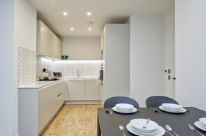 Apartment | 2 bedrooms, Internet - Stunning Two-bedroom Flat With Terrace (London)