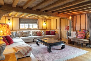 Living area - Wilderness Reserve - Moat Cottage (Heveningham)