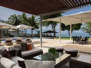 Outdoor dining - Luxury Thailand Estate Beachfront  Villa Cielo lth14 (Takua Thung)