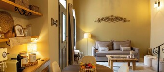 Strofilia Guest House