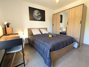 1 bedroom, iron/ironing board, WiFi - Apartment with terrace in the heart of Toulon (Toulon)