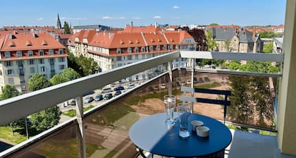 8th floor apartment with 2 balconies
