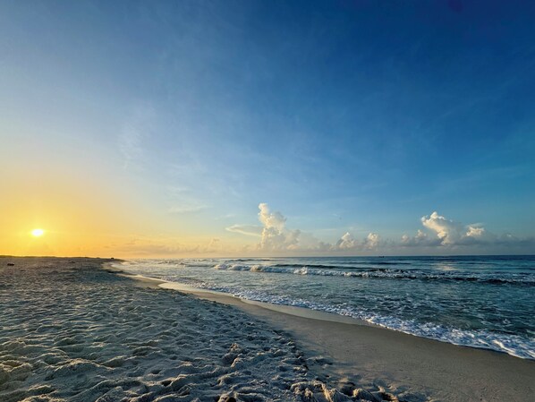 Am Strand, Liegestühle, Strandtücher