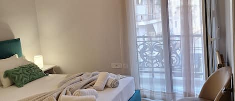 Family Apartment, Balcony, City View | 2 bedrooms, iron/ironing board, free WiFi