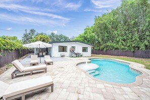 Pool - POOL & BBQ with the family (Biscayne Park)