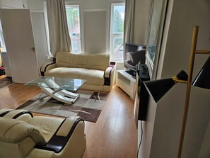 Fernseher, Kamin, Arbeitsbereiche