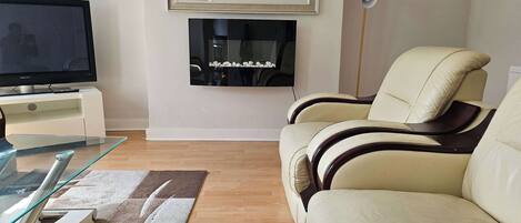 TV, fireplace, offices