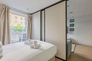 Strygejern/strygebræt, internetforbindelse, sengetøj