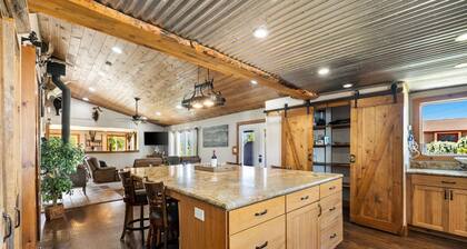 Zebra Rustic Retreat 3BR Home on Zebra Ranch