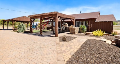 Zebra Rustic Retreat 3BR Home on Zebra Ranch