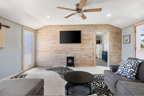 House | 1 bedroom