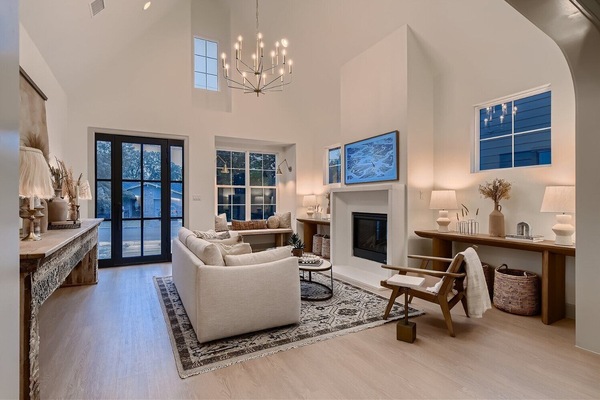 Smart TV, fireplace, table tennis, books