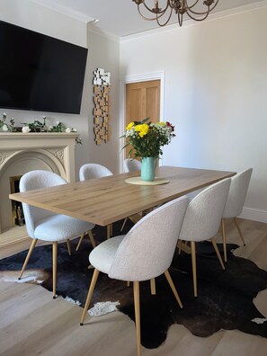 تناول الطعام