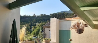 Au pied du Luberon - House in the heart of the Luberon with breathtaking views