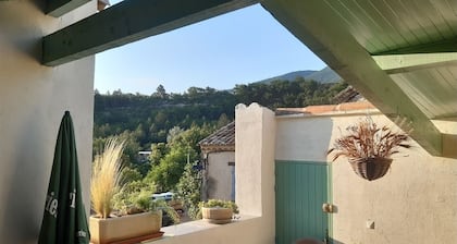 Au pied du Luberon - Maison au coeur du Luberon avec vue imprenable