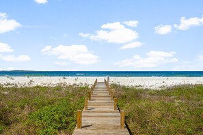 On the beach, white sand, fishing - Beach House - In Good Company by PHG (Port St. Joe)