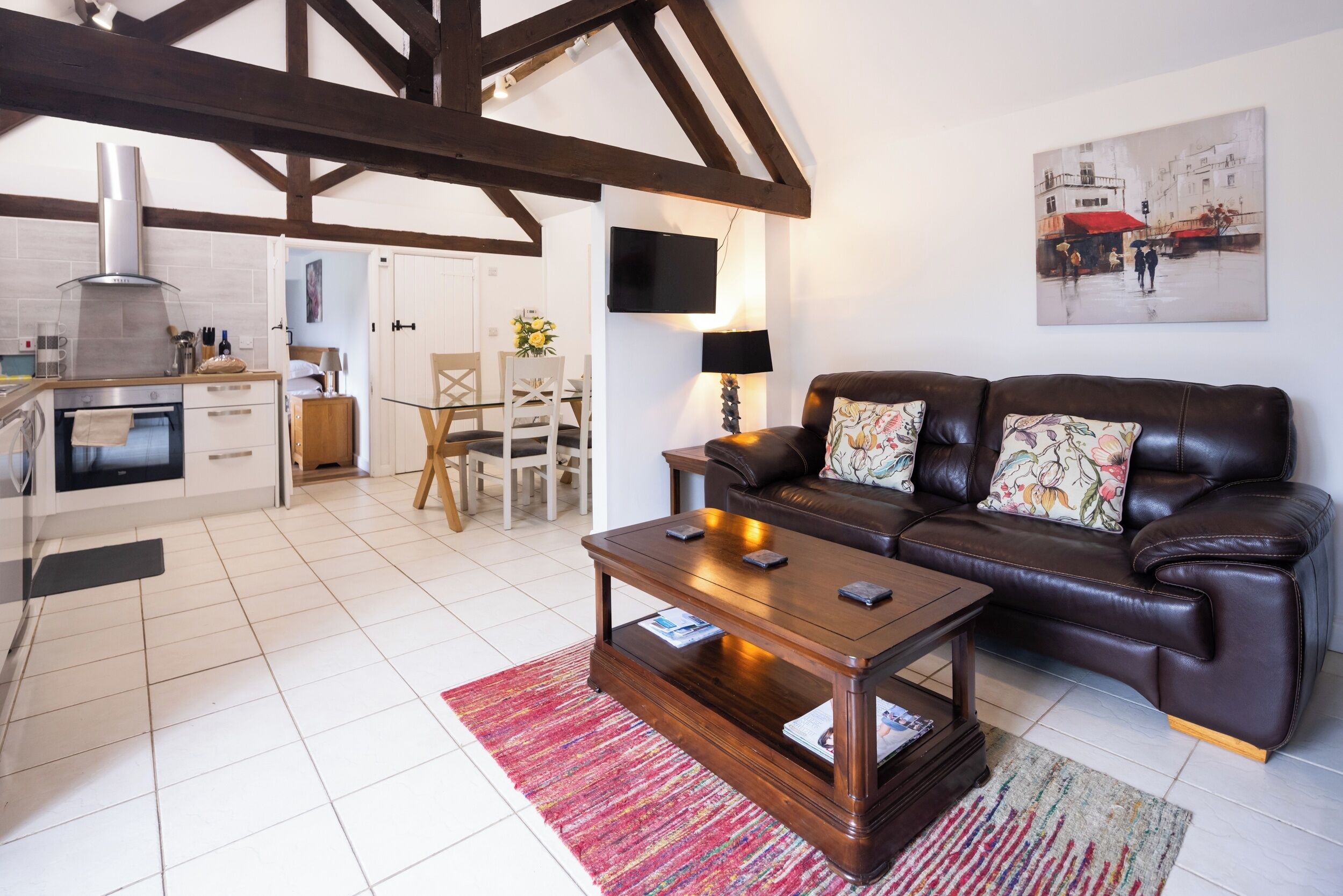 Cottage | Living area | TV
