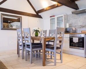 Dining - The Dovecote 3-bed Cottage, Rowden Manor (Chippenham)