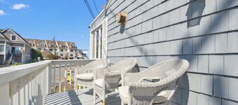 The Sea Sharp - Hampton Beach - 4 min walk to North Beach - Free Parking!