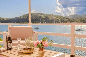 Property grounds - Italian Lakes Lakeside Villa With Direct Lake Access (Ranco)
