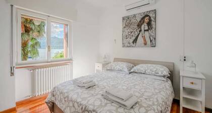 Italian Lakes Lakeside Villa With Direct Lake Access