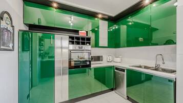 Biệt thự, nhiều giường, sân hiên, quang cảnh núi (Villa Ranco) | Bếp riêng | Dụng cụ pha cà phê/trà, tủ lạnh, lò vi sóng, lò nướng