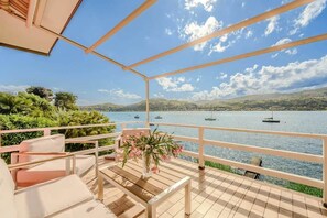 Terrace/patio - Italian Lakes Lakeside Villa With Direct Lake Access (Ranco)