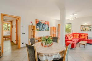 Apartment, Multiple Beds, Patio, Mountain View (Sopra il Lago 4) | Interior