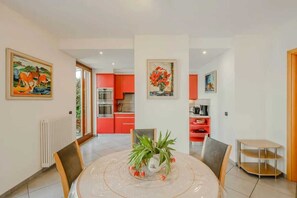 Apartment, Mehrere Betten, Terrasse, Bergblick (Sopra il Lago 4) | Speisen