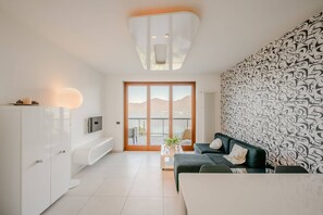 Apartment, 1 Double Bed, Patio, Mountain View (Sopra il Lago 5) | Living area